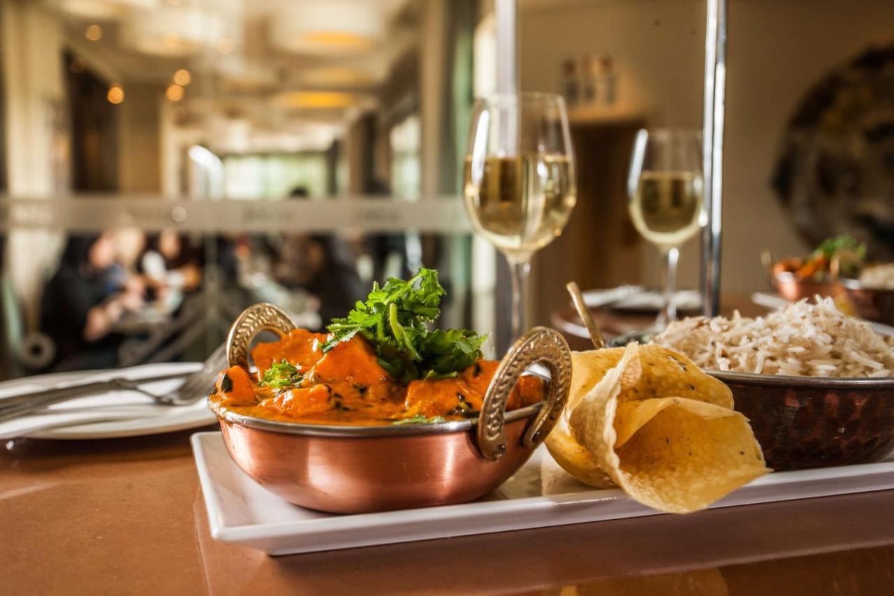 Suncoast Hotel & Towers Durban Esterno foto Indian cuisine